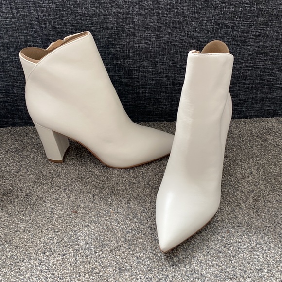 Marc Fisher Urmi Booties - Picture 3 of 11